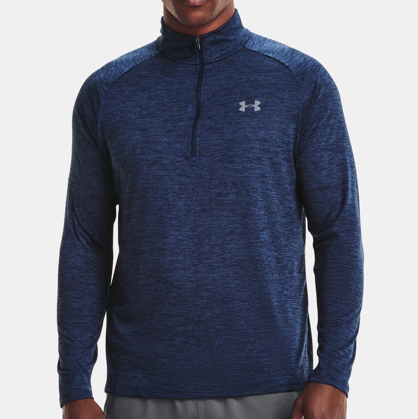 Pull léger under armour bleu avec un zip, spécial golf